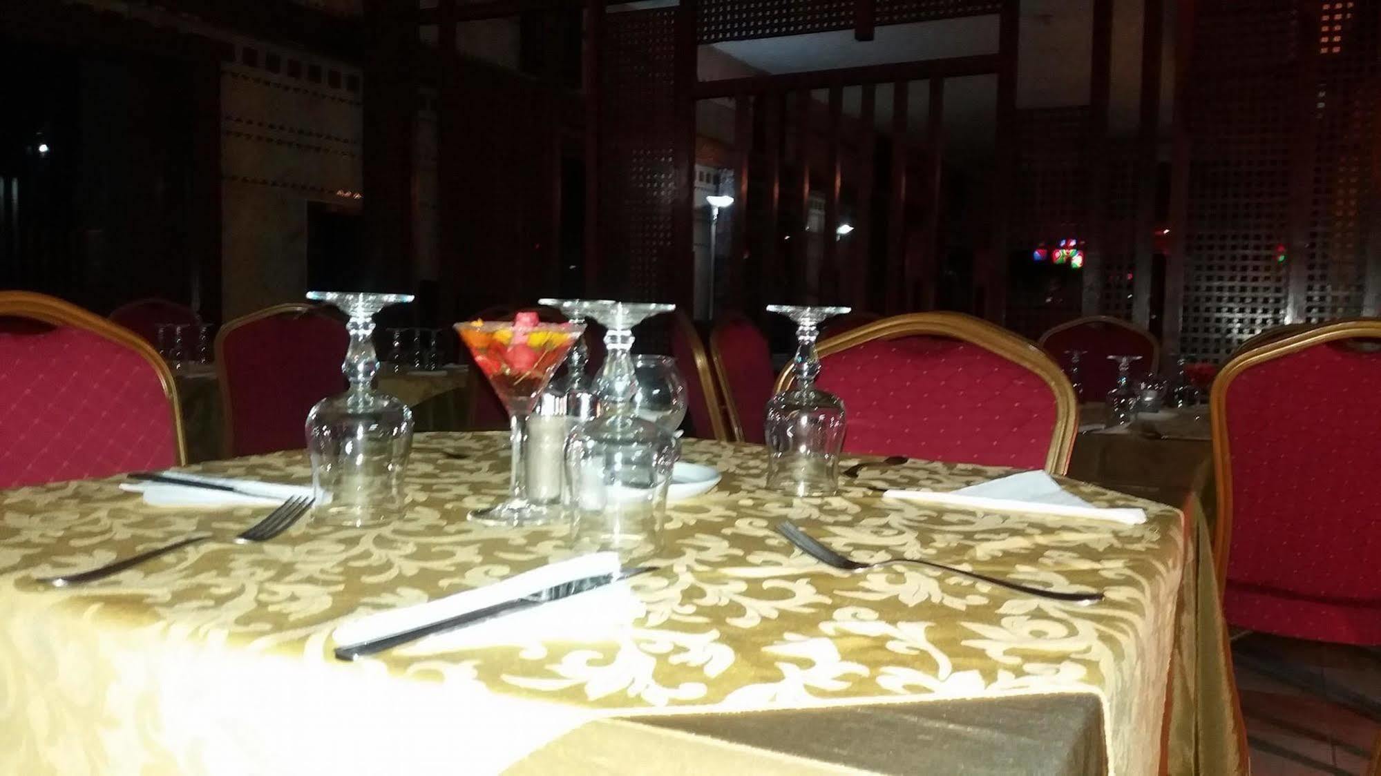 Hotel Sidi Harazem Zewnętrze zdjęcie