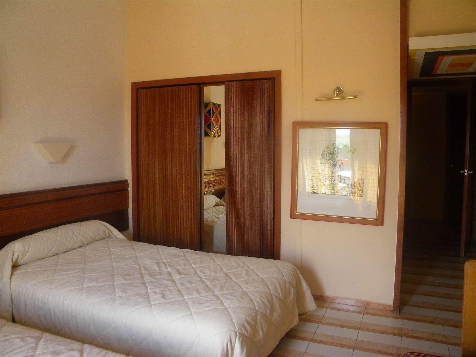 Hotel Sidi Harazem Zewnętrze zdjęcie